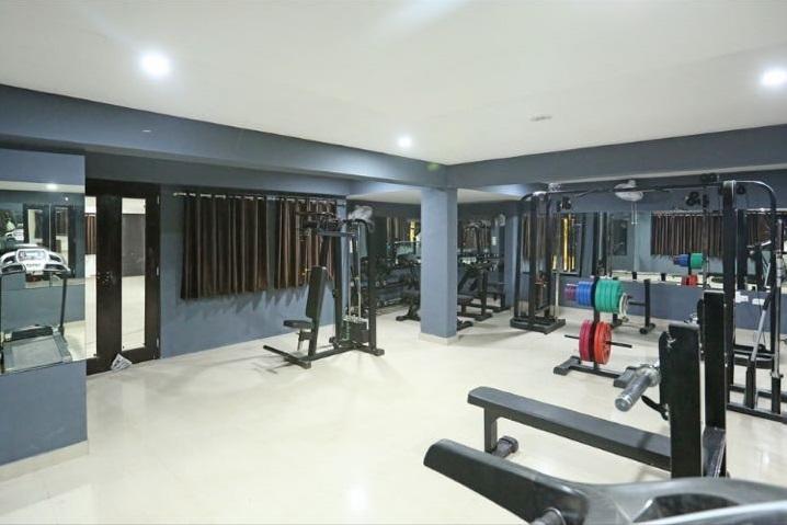 The Royal Crown Hotel Gurgaon Buitenkant foto